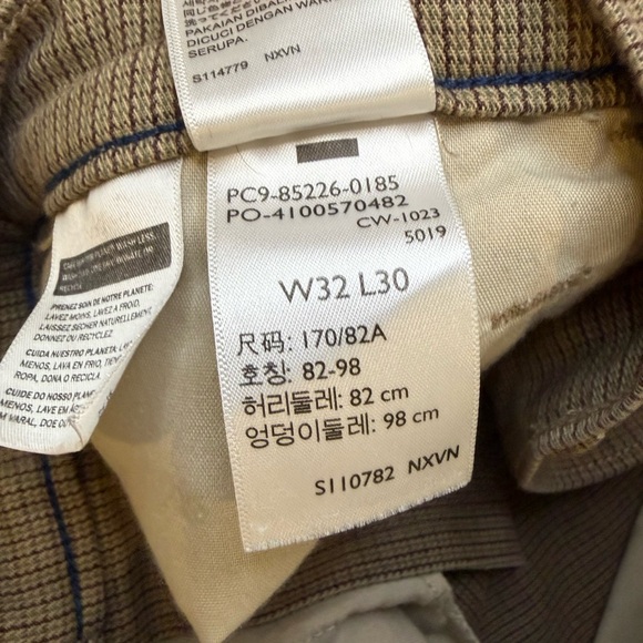 Levi's Men's Olive Chinos - Picture 4 of 4